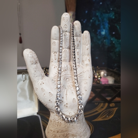 VINTAGE Absolutely gorgeous full cubic zirconia necklace, unique clasp with case - Picture 2 of 8